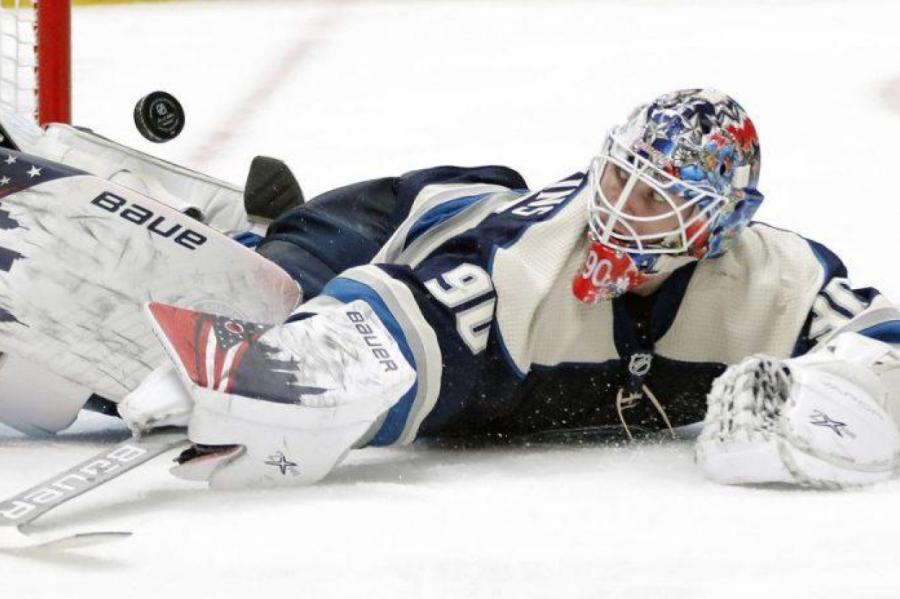 Merzļikins ielaiž piecas ripas Blue Jackets zaudējot no 3:0 (+VIDEO)