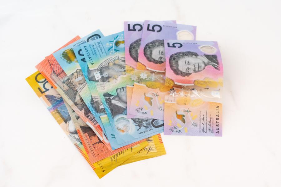 Austrālija vairs neemitēs banknotes ar monarha attēlu