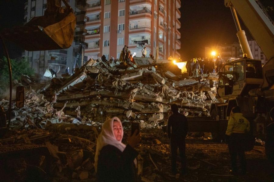 Zemestrīces upuru skaits Turcijā un Sīrijā pārsniedz 11 200