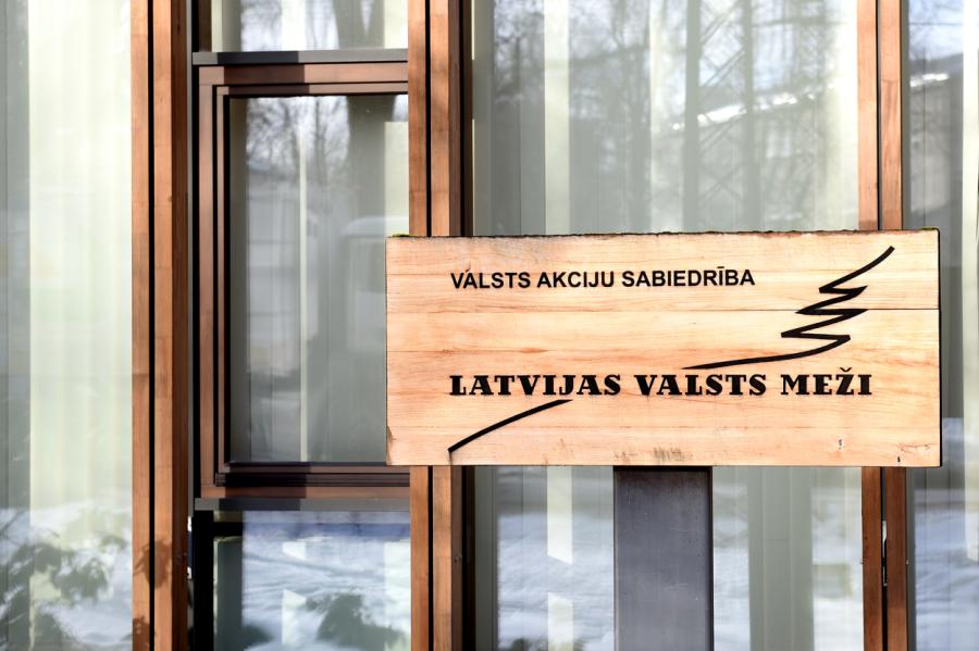 Atkāpusies visa Latvijas valsts mežu padome