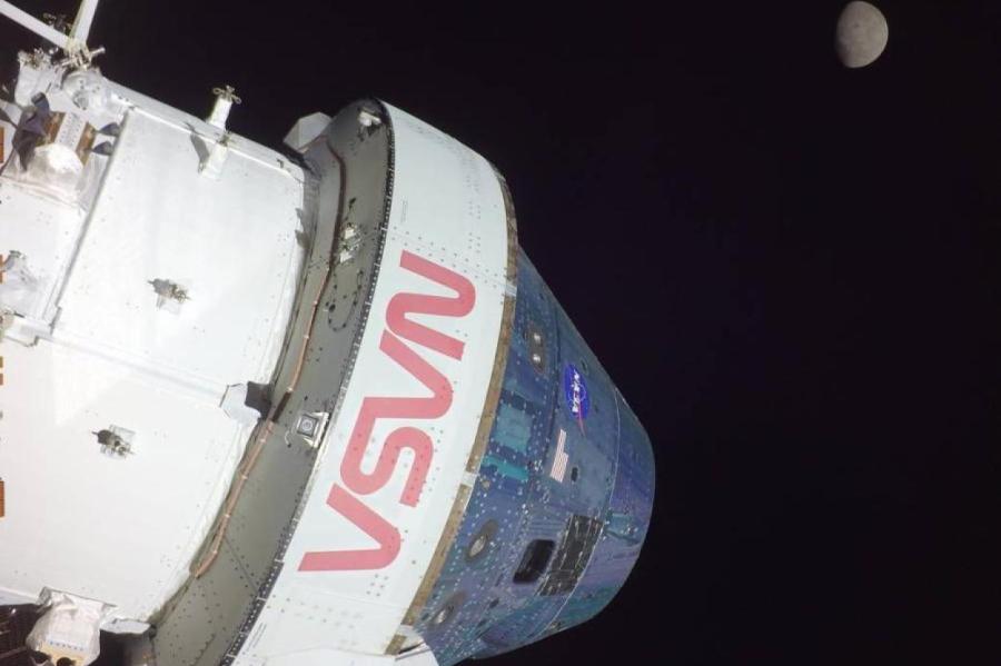 NASA plāno 2024.gadā nosūtīt lidojumā gar Mēnesi kosmosa kuģi ar astronautiem