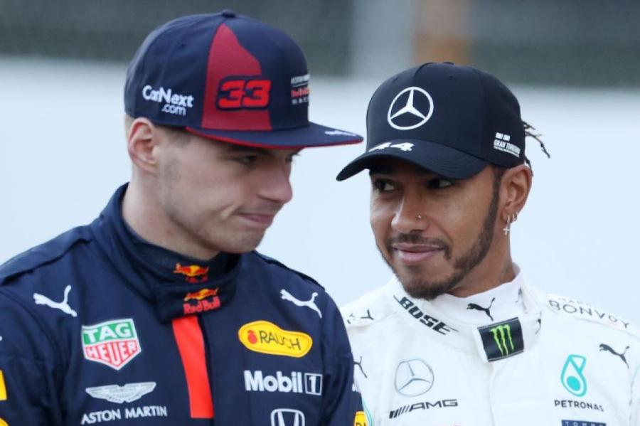 Austrālijas posmā Mercedes vēl nevarēs konkurēt ar Red Bull, prognozē Hamiltons