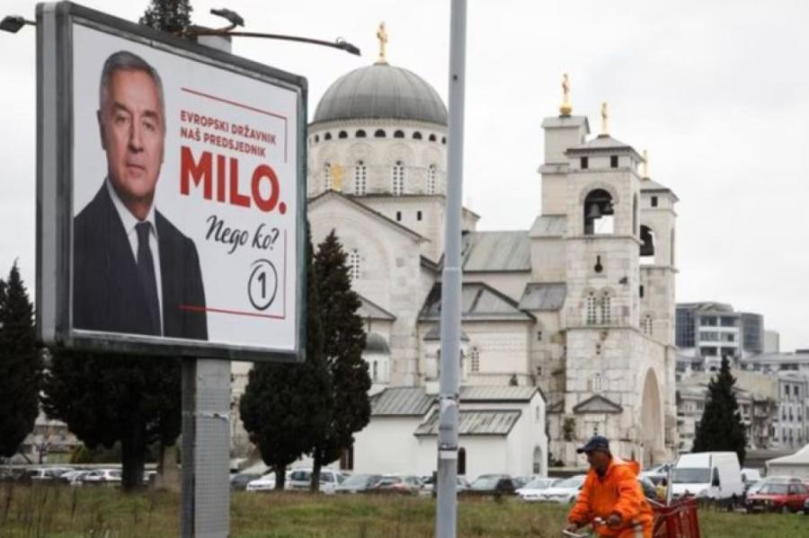 Džukanovičs pret Milatoviču! Melnkalnē notiek prezidenta vēlēšanu otrā kārta