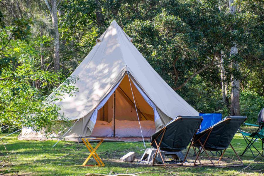 Kas ir glampings?