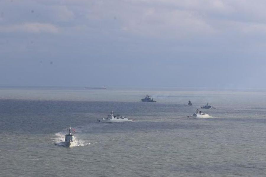 Taivānas tuvumā atrodas astoņi Ķīnas karakuģi