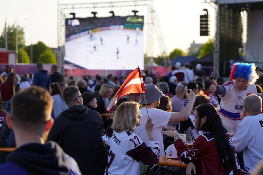 Rīgā plānots organizēt hokeja čempionāta spēļu tiešraižu publisko skatīšanos