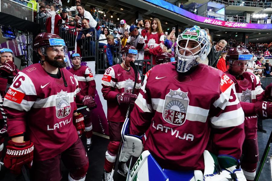 Latvijas hokejisti izlases vēsturē pirmajā PČ pusfinālā tiekas ar Kanādu