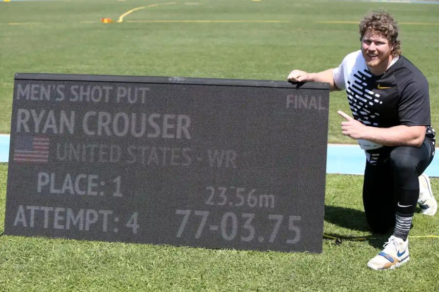 Jauns pasaules rekords! Krauzers raida lodi 23,56 metru tālumā (+VIDEO)