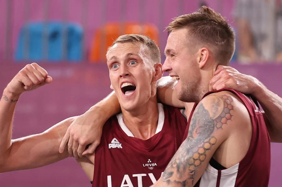 Latvijas 3x3 basketbolisti iekļūst pusfinālā un cīnīsies par medaļām (+VIDEO)