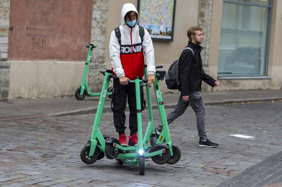 «Kaitināšanas” čempioni – elektroskrejriteņu vadītāji