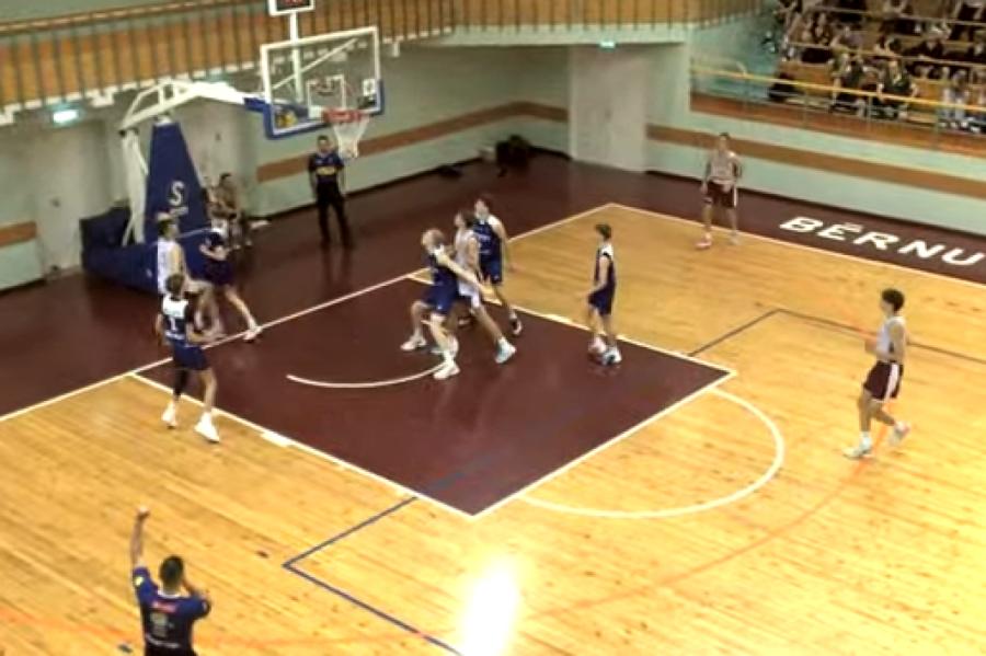 U-16 basketbolisti Baltijas kausa izcīņu sāk ar dramatisku zaudējumu igauņiem