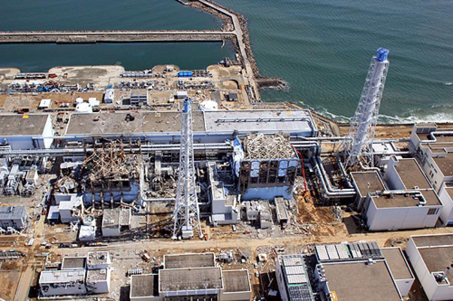 Japāna sāk novadīt Klusajā okeānā ūdeni no Fukušimas AES
