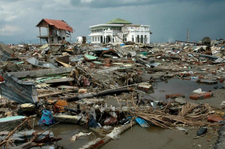Indonēzijas Bali un Javas salas satricina spēcīga zemestrīce