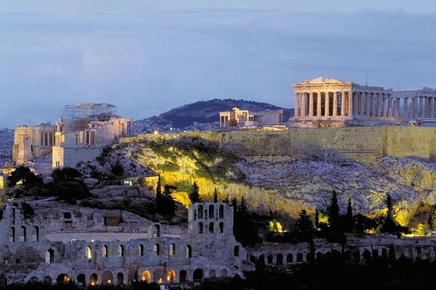 Atēnu Akropolē no šodienas ielaidīs ne vairāk kā 20 000 cilvēku dienā
