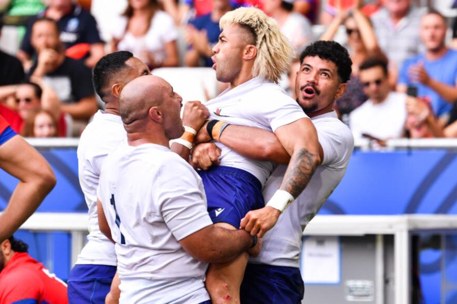 Samoa regbija izlase svin uzvaru Pasaules kausa mačā