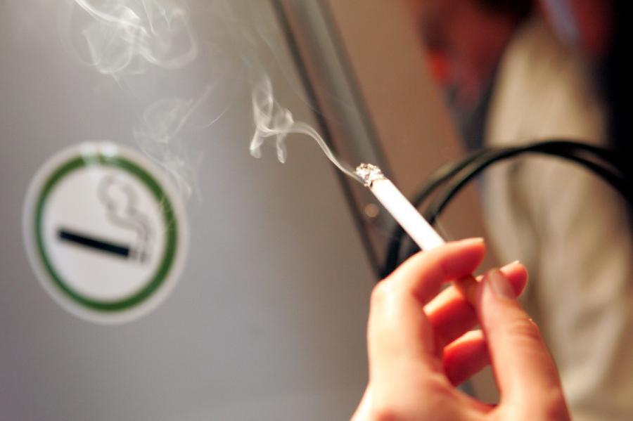 Kampaņā mudinās sabiedrību atbrīvoties pareizi no cigarešu izsmēķiem