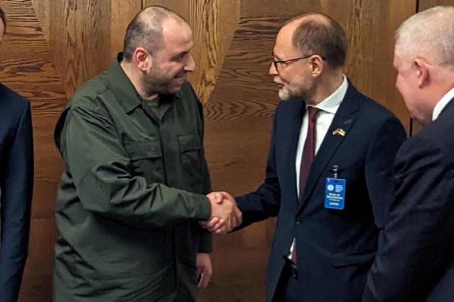 Latvija nosūtīs Ukrainai papildu mīnmetējus un citu militāro palīdzību
