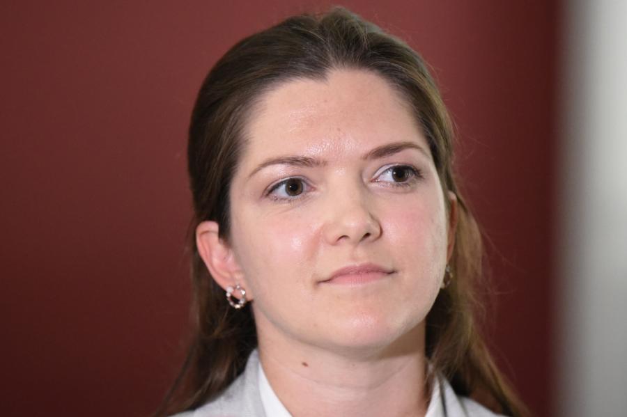 Antoņinu Ņenaševu ievēlē Saeimas priekšsēdētāja biedra amatā