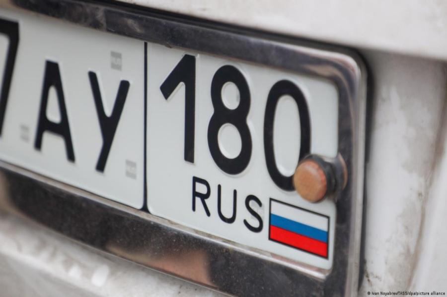 Arī Norvēģija aizliegs iebraukt automašīnām ar Krievijas numura zīmēm