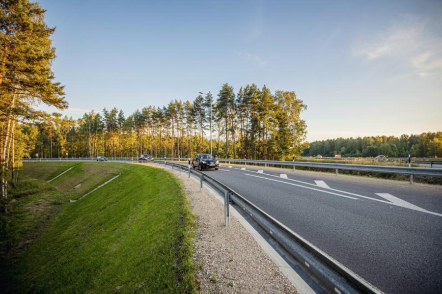 Aizliegta gājēju kustība pāri Rīgas apvedceļam krustojumā ar vietējo autoceļu V6