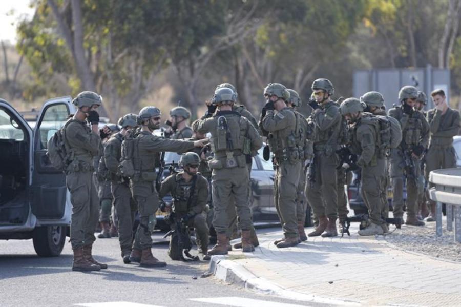 Izraēlas armija izsludina gatavību karam, sākta rezervistu iesaukšana