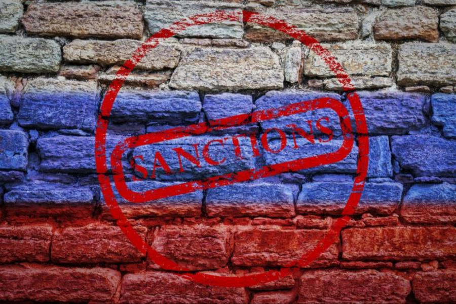 Eiropas Parlaments prasa stingrāk īstenot ES sankcijas pret Krieviju
