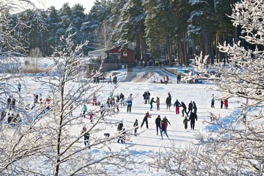 Arī ziemas brīvdienas Latvijā ir labas, ja tās ilgst vismaz 2 nedēļas (VIDEO)