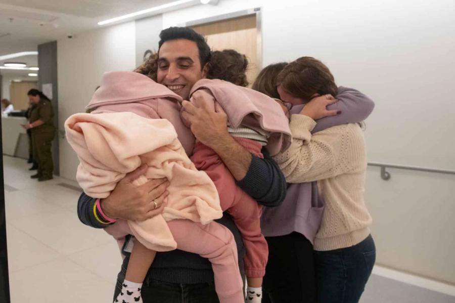 «Hamās» atbrīvojis vēl 11 ķīlniekus;Izraēla atbrīvo 33 palestīniešu cietumniekus