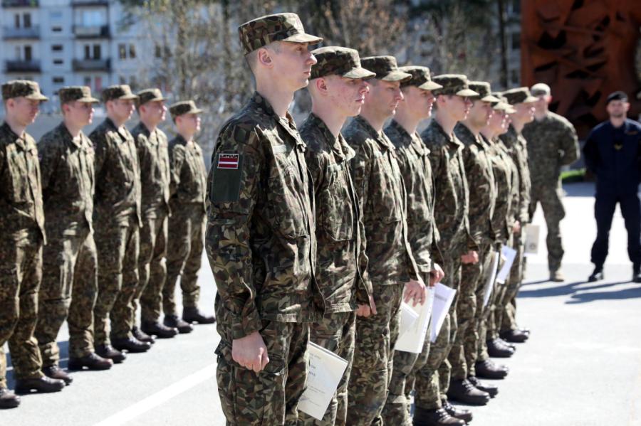 Aizsardzības dienesta iesaukumam brīvprātīgi pieteikušies 515 Latvijas pilsoņi