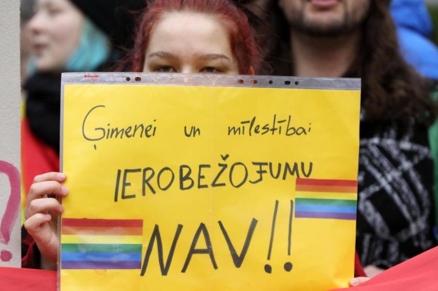 Latvijas iedzīvotāji noraidošāki pret seksuālajām minoritātēm nekā ES valstīs
