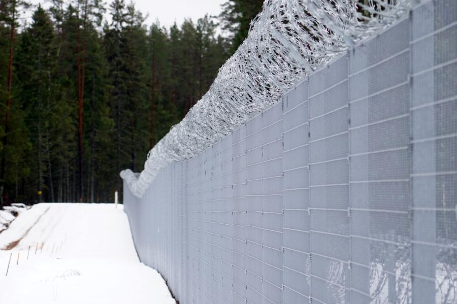 Uz Latvijas-Baltkrievijas robežas izbūvēti šogad plānotie 112 kilometri žoga