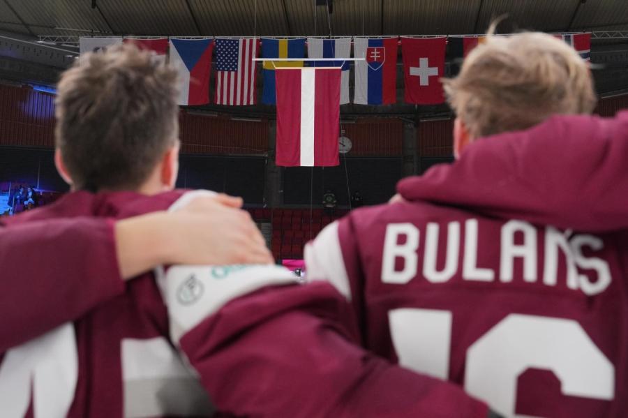 Latvijas hokejisti pasaules junioru čempionāta ceturtdaļfinālā tiekas ar ASV
