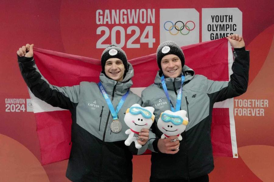 Latvijai Jaunatnes ziemas olimpiskajās spēlēs sudraba medaļas kamaniņu sportā