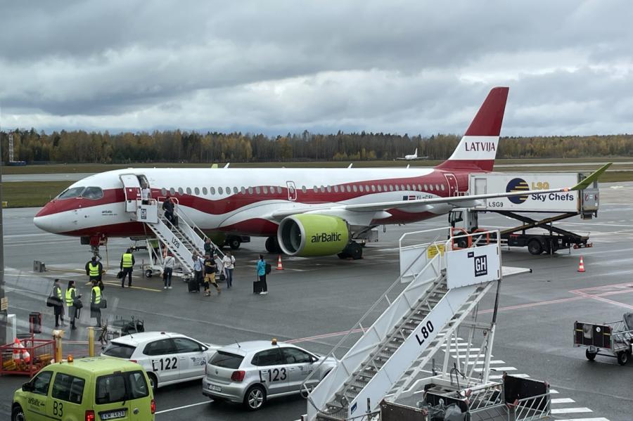 Gauss: 4 gadu laikā aviobiļešu cenas Latvijā pieaugušas par 27% (+VIDEO)