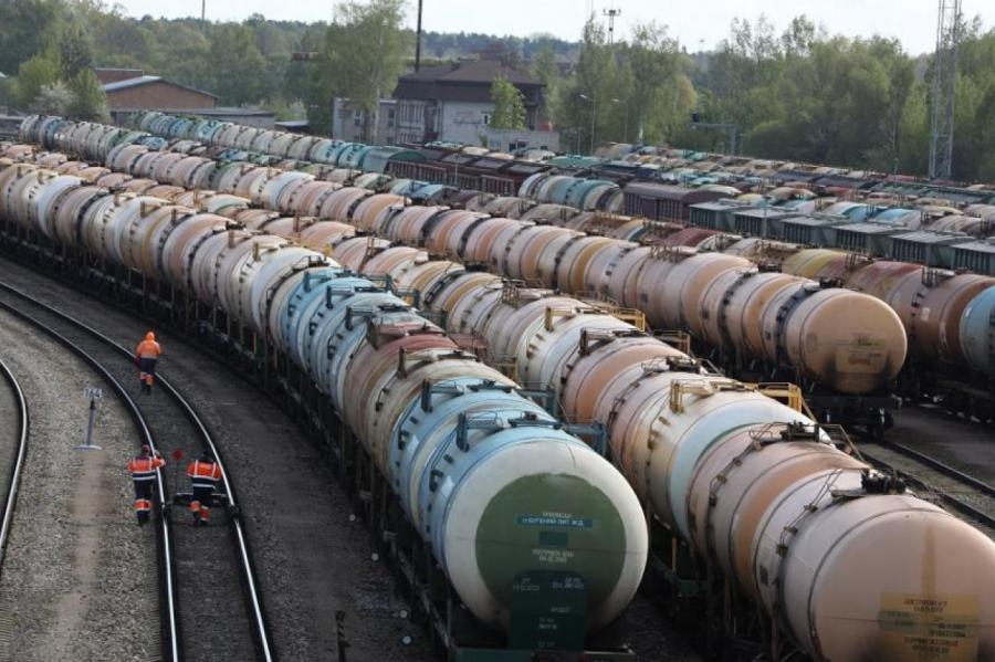 Dzelzceļa kravu pārvadājumu apmērs pērn sarucis par 27,6%