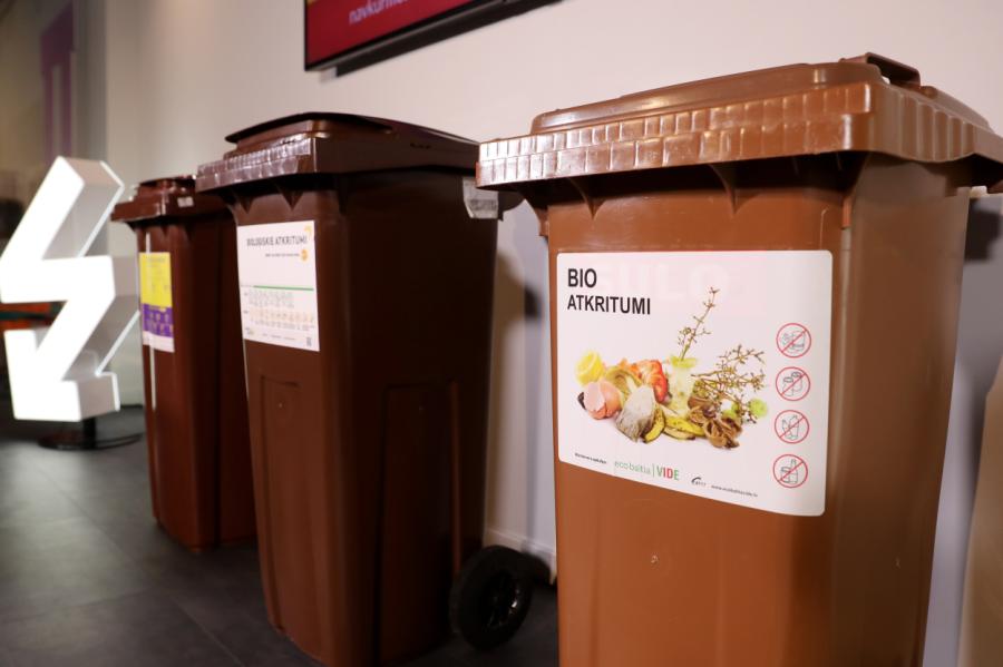 Rīgā strauji pieaudzis uzstādīto BIO atkritumu konteineru skaits