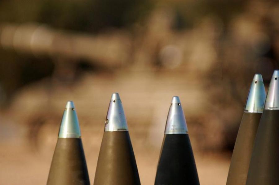 NATO paraksta vienošanos par artilērijas šāviņu ražošanu