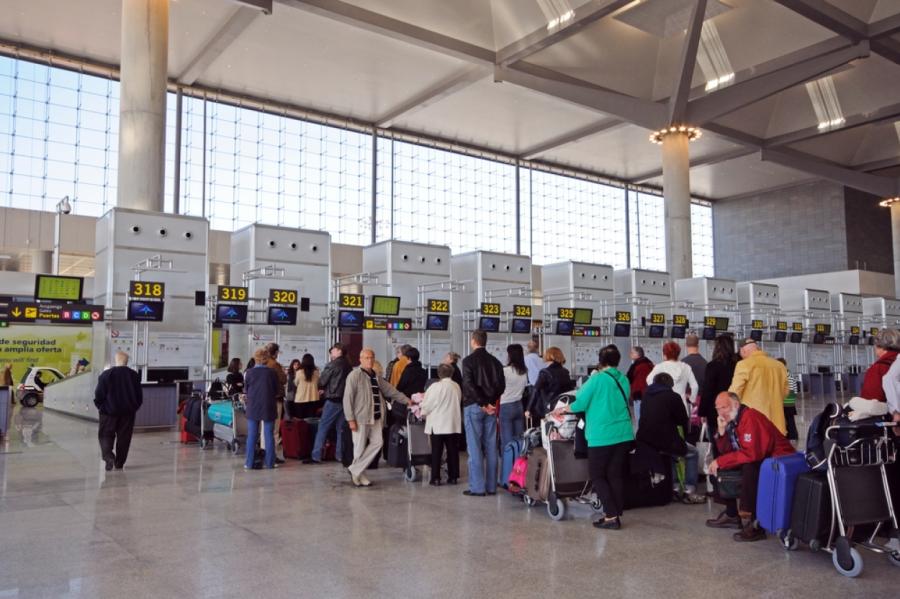 Streika dēļ «Lufthansa» trešdien atcels līdz 90% reisu