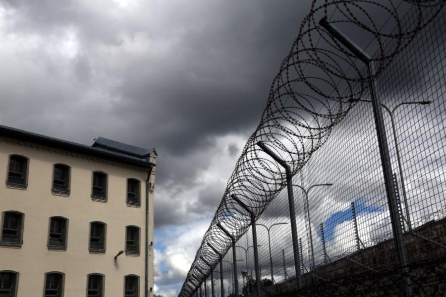 No Centrālcietumā izbēgušajam vīrietim piespriež gandrīz 9 gadu cietumsodu