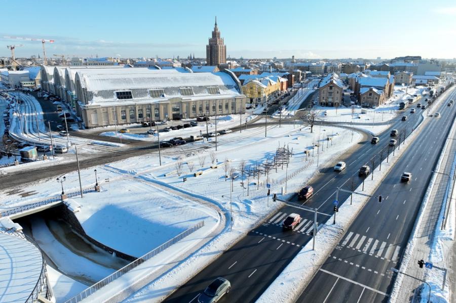 Rīgas centrā ieviesīs papildu satiksmes ierobežojumus