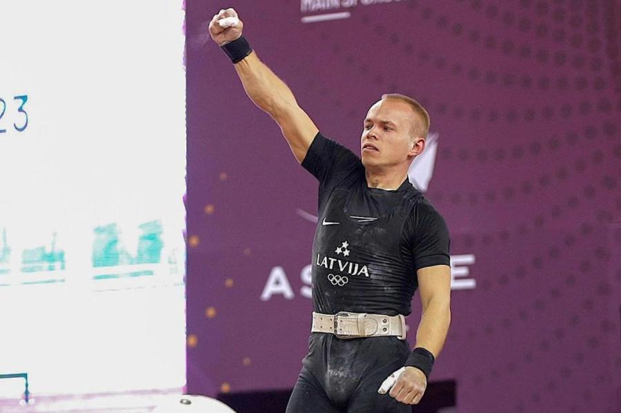 Suharevam trešā vieta Eiropas čempionātā svarcelšanā