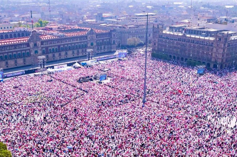 Meksikā desmitiem tūkstoši cilvēku protestē pret valdošo partiju