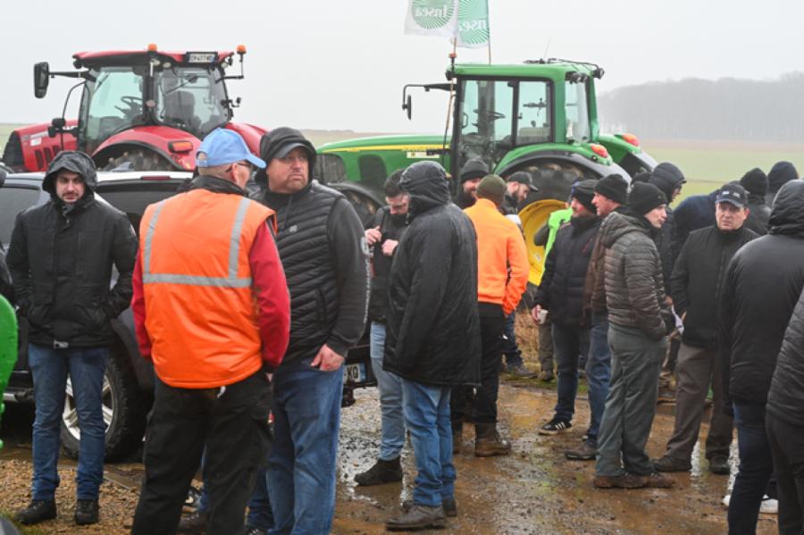 Francijas lauksaimnieki atsāk protestus