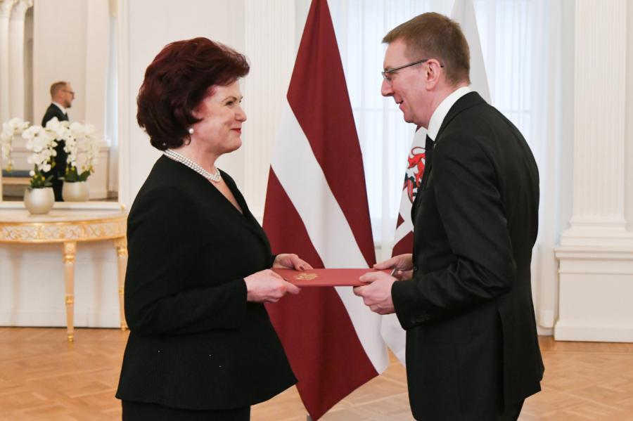 Āboltiņa: Latviju interesē piesaistīt Nīderlandes investīcijas