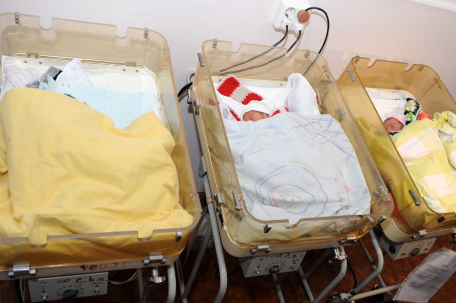 Latvijā reģistrēto jaundzimušo skaits janvārī sarucis par 7,9%