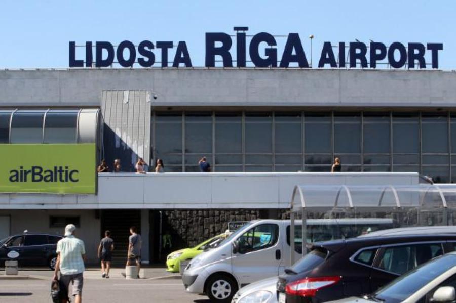 Taksometru vaučeru tirdzniecību Rīgas lidostā varētu sākt aprīlī