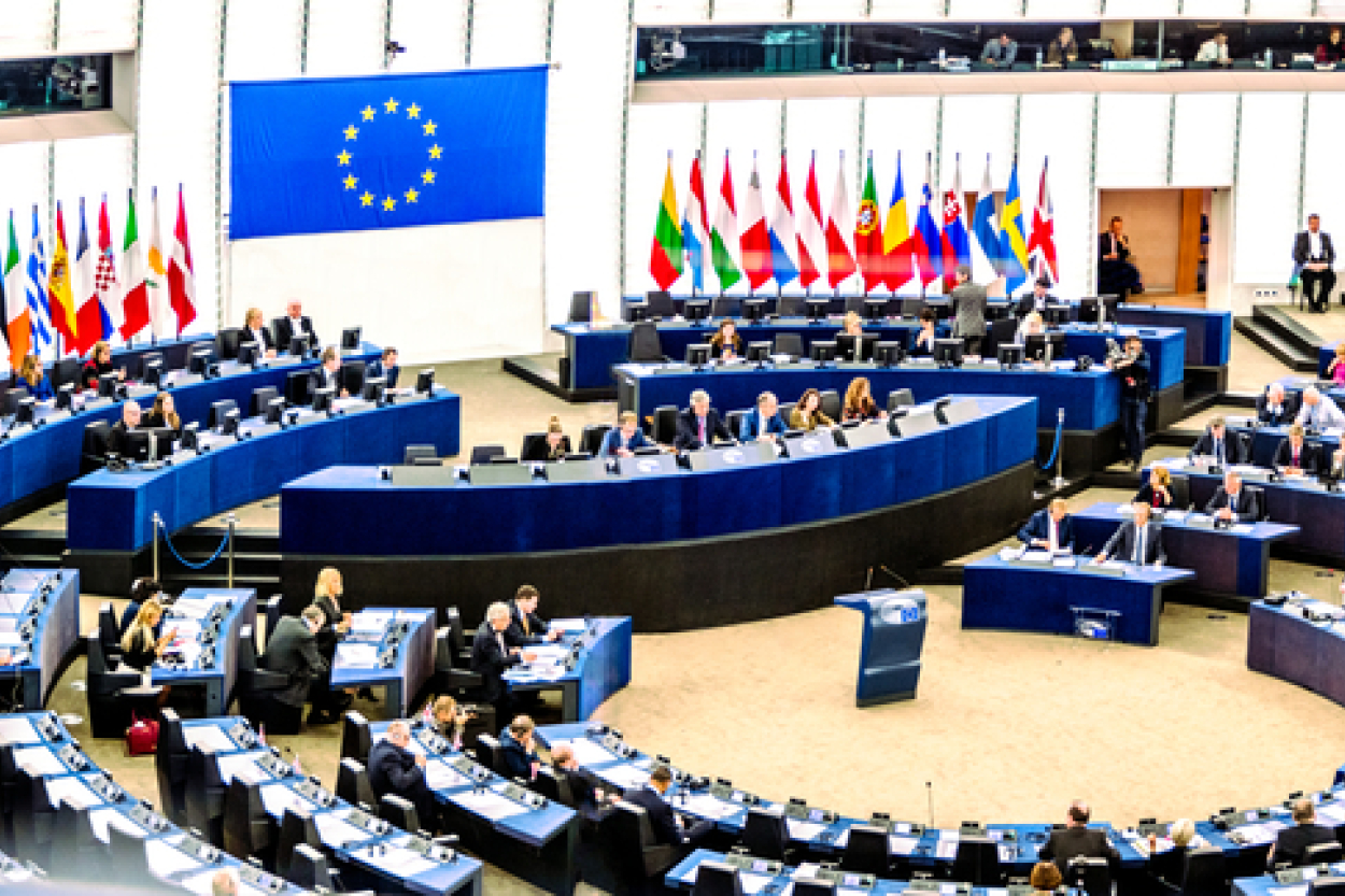 Eiropas Parlaments neatbalsta imunitātes atcelšanu Ušakovam un Amerikam