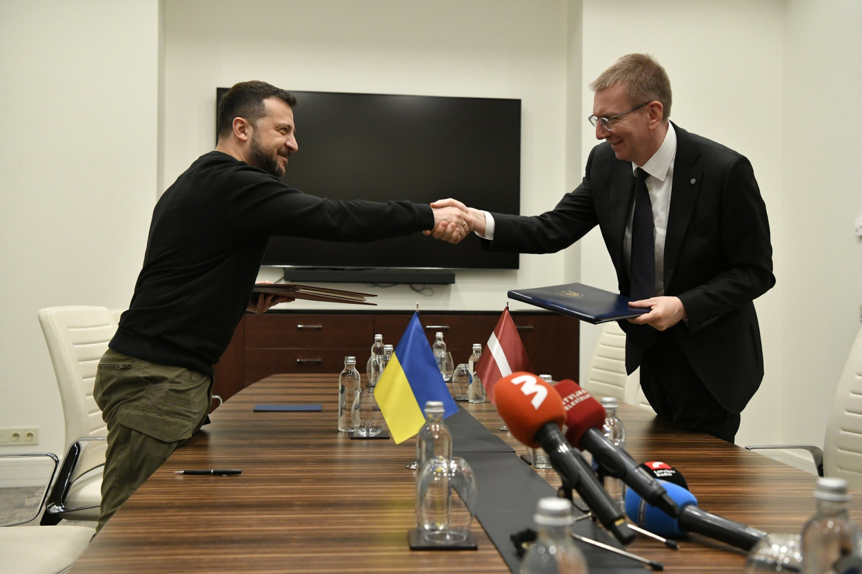 Latvijas un Ukrainas prezidenti paraksta vienošanos