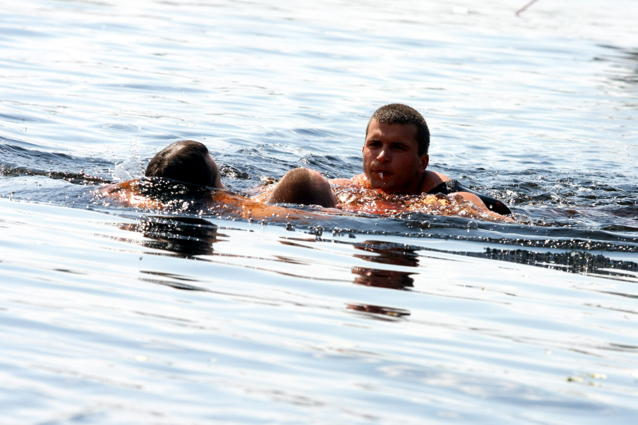 Latvijā no ūdenstilpēm izcelti divi bojāgājuši cilvēki