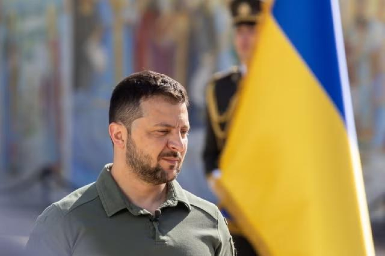 Zelenskis aicina investēt Ukrainas aizsardzibas rūpniecībā